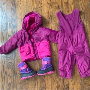 Columbia coat and snow pant with match Boots